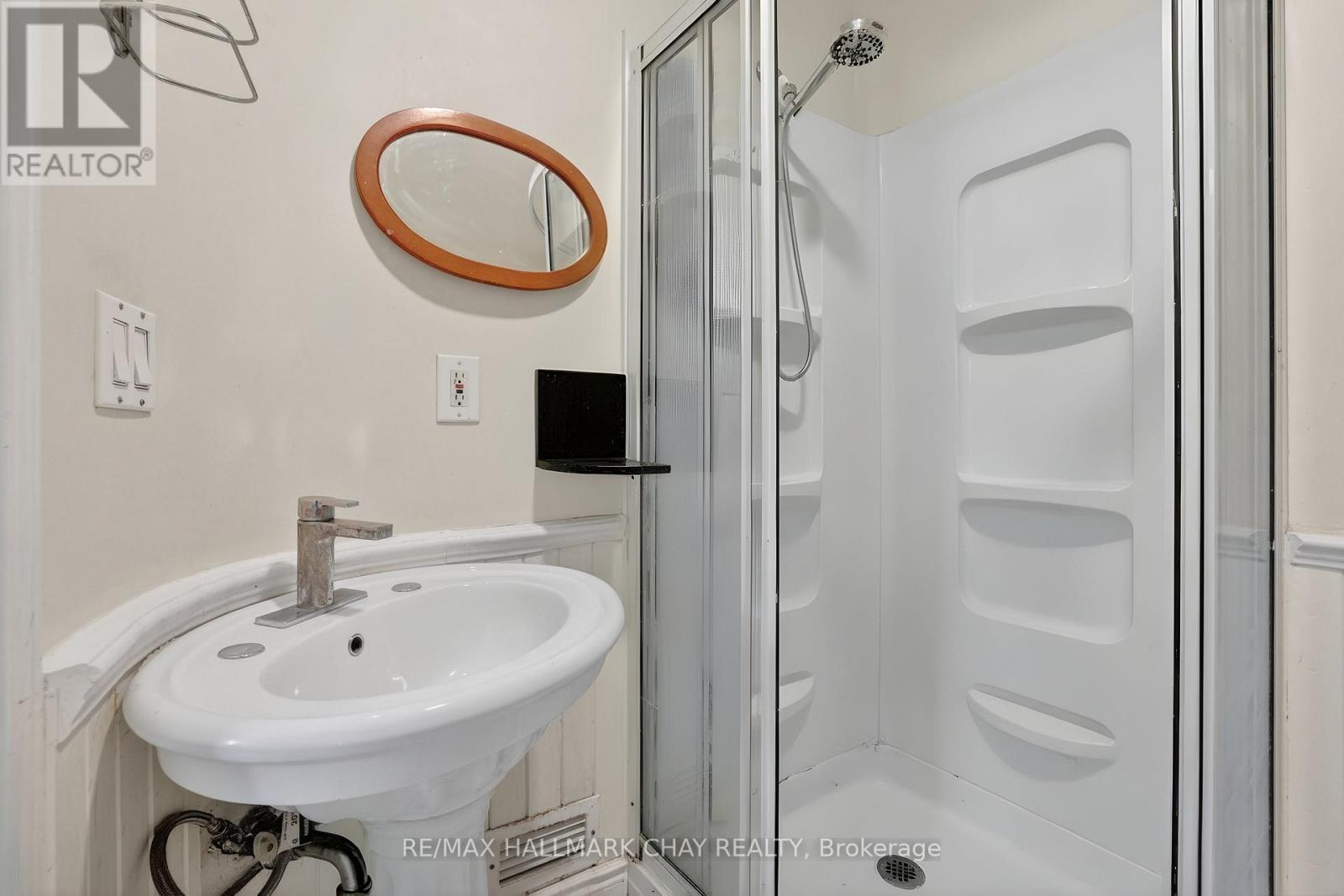 704 Brock Street S, Whitby, Ontario  L1N 4L2 - Photo 24 - E13030888