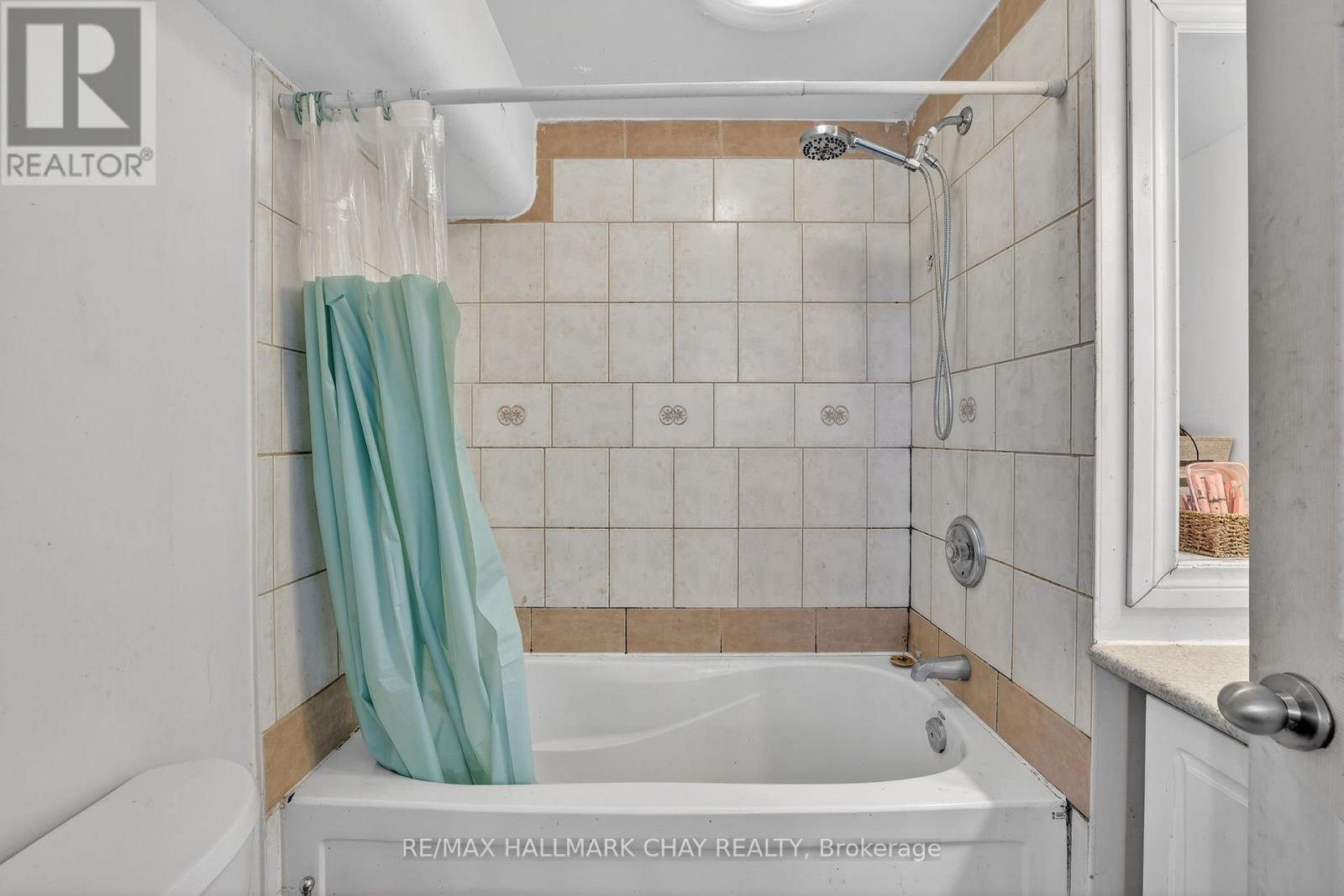 704 Brock Street S, Whitby, Ontario  L1N 4L2 - Photo 34 - E13030888