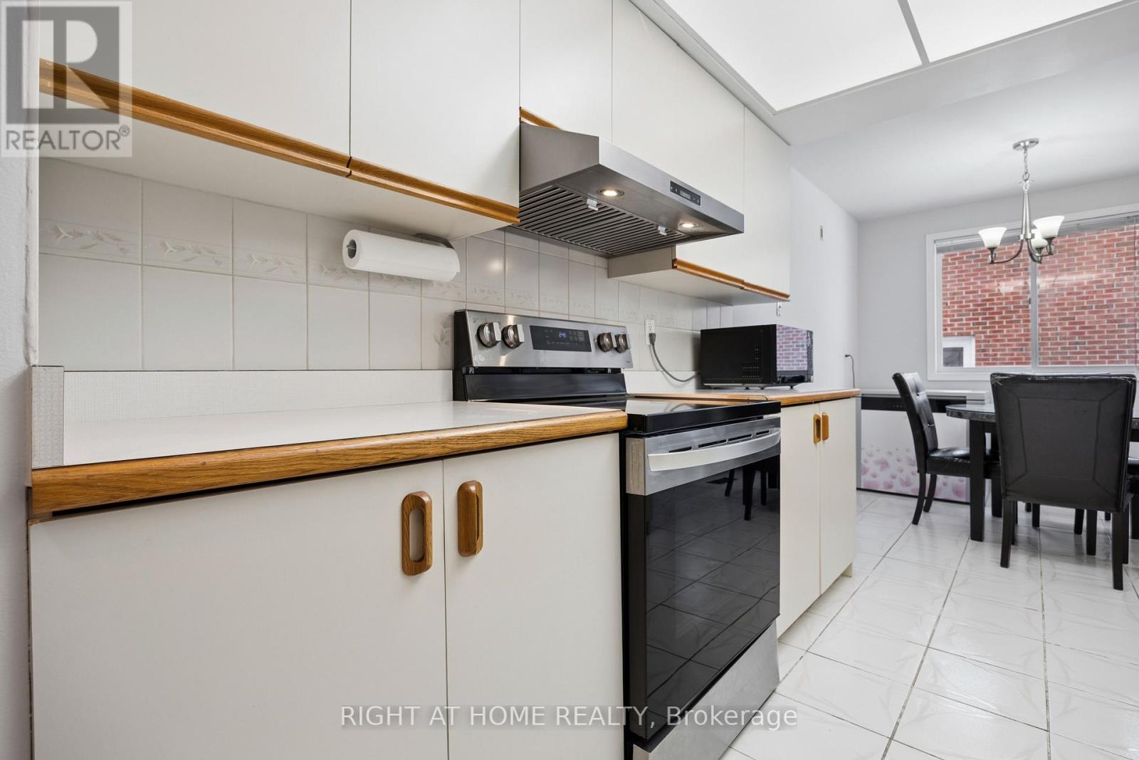 126 Homestead Road, Toronto, Ontario  M1E 3S2 - Photo 11 - E13031048