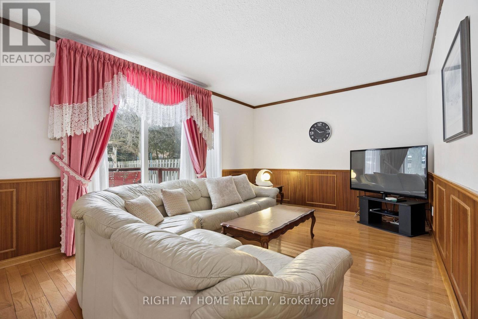 126 Homestead Road, Toronto, Ontario  M1E 3S2 - Photo 28 - E13031048