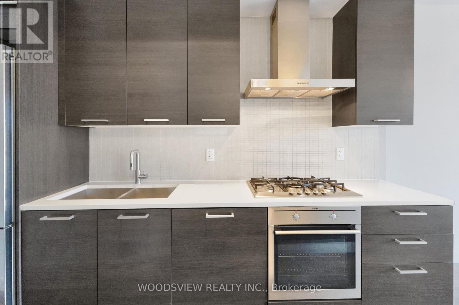 633 - 90 Broadview Avenue, Toronto, Ontario  M4M 0A7 - Photo 2 - E13031058