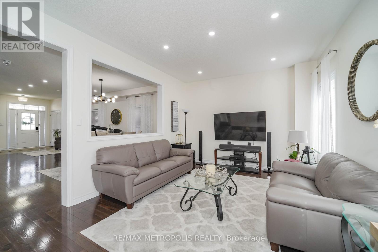 82 Mcroberts Crescent, Clarington, Ontario  L1E 0H4 - Photo 18 - E13031078