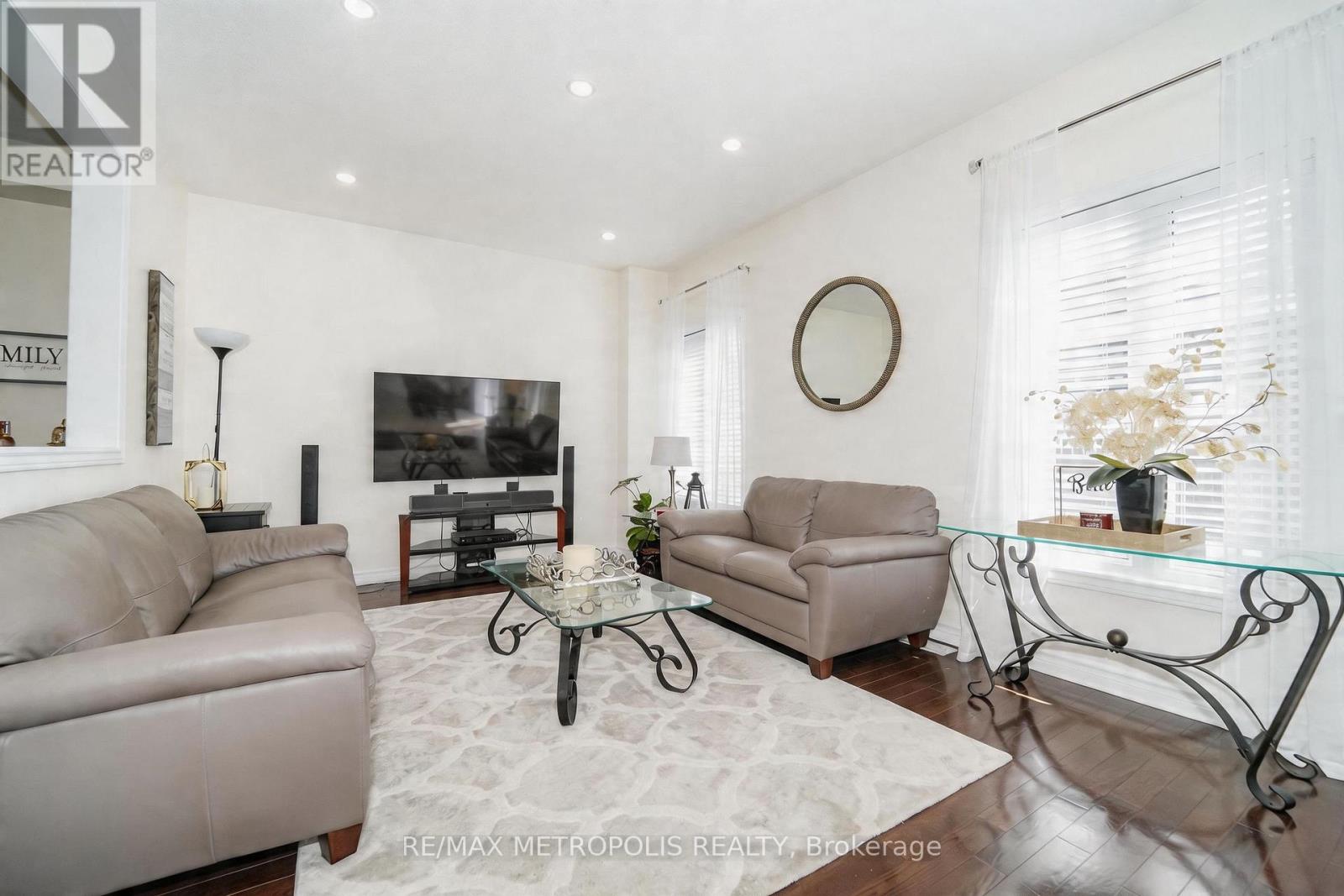 82 Mcroberts Crescent, Clarington, Ontario  L1E 0H4 - Photo 19 - E13031078