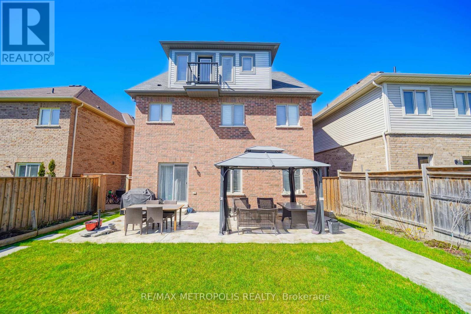 82 Mcroberts Crescent, Clarington, Ontario  L1E 0H4 - Photo 21 - E13031078