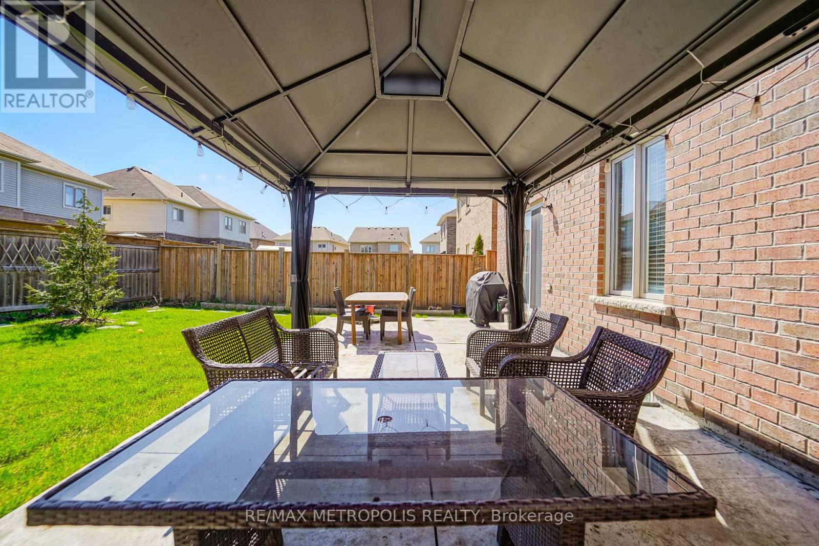 82 Mcroberts Crescent, Clarington, Ontario  L1E 0H4 - Photo 23 - E13031078