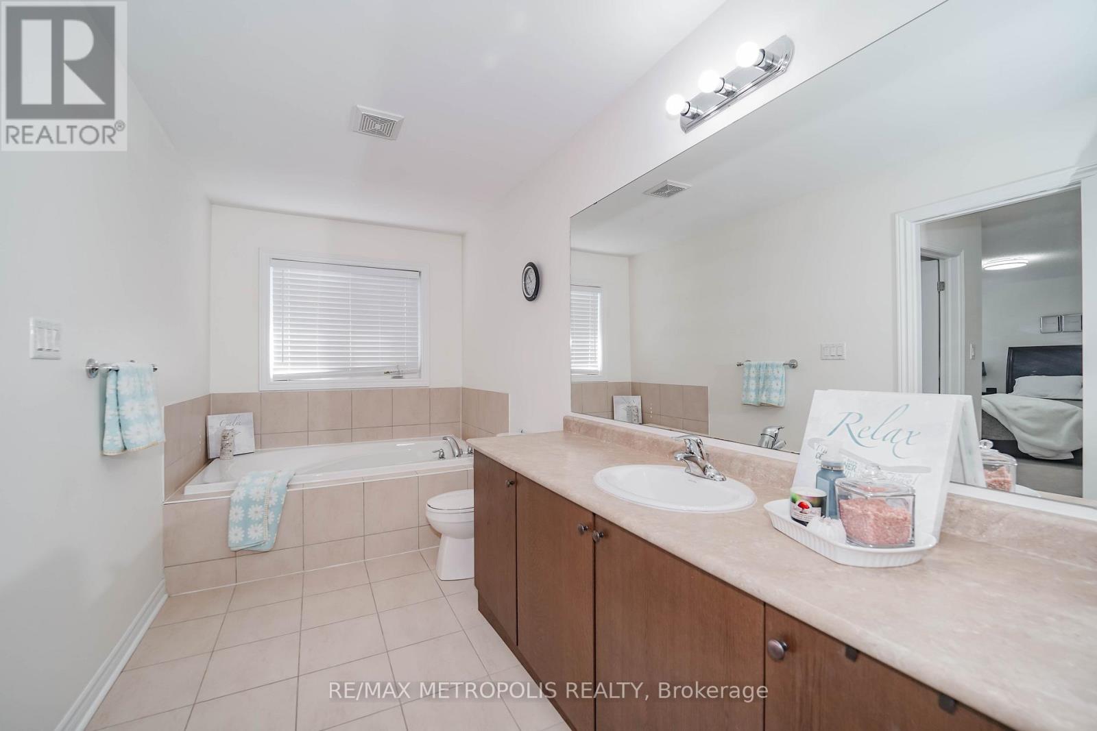 82 Mcroberts Crescent, Clarington, Ontario  L1E 0H4 - Photo 26 - E13031078