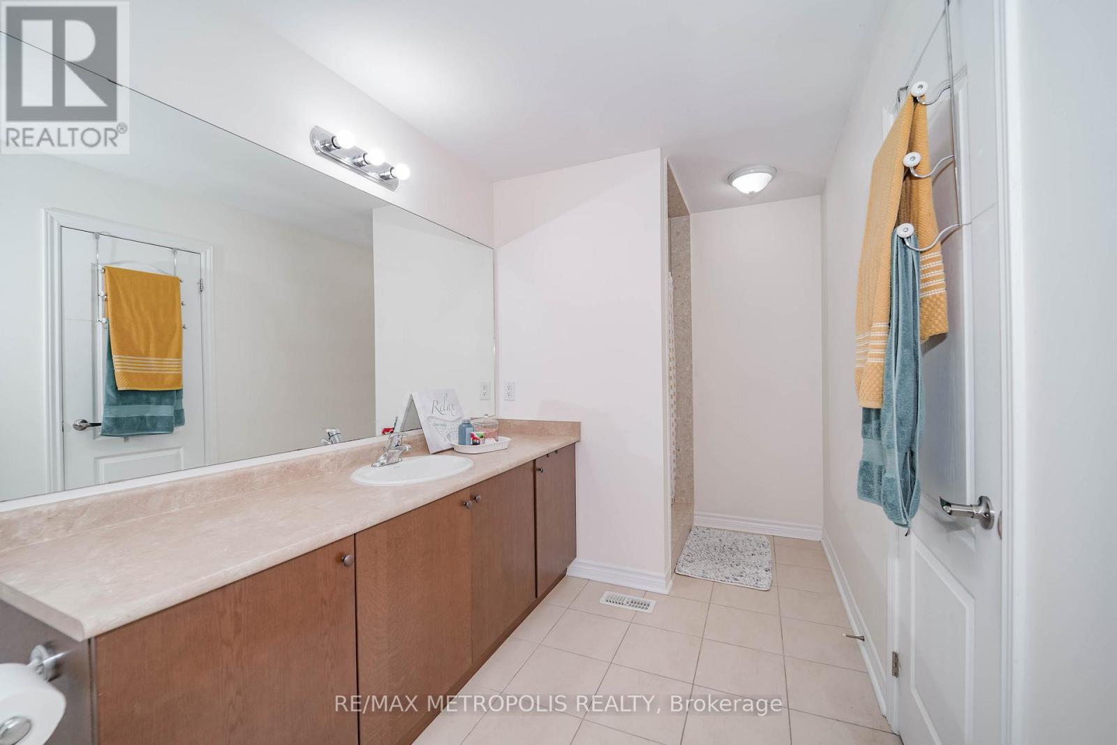 82 Mcroberts Crescent, Clarington, Ontario  L1E 0H4 - Photo 27 - E13031078