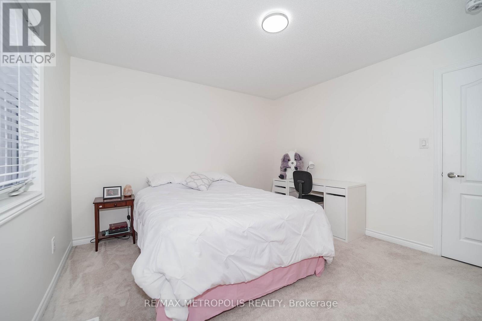 82 Mcroberts Crescent, Clarington, Ontario  L1E 0H4 - Photo 28 - E13031078