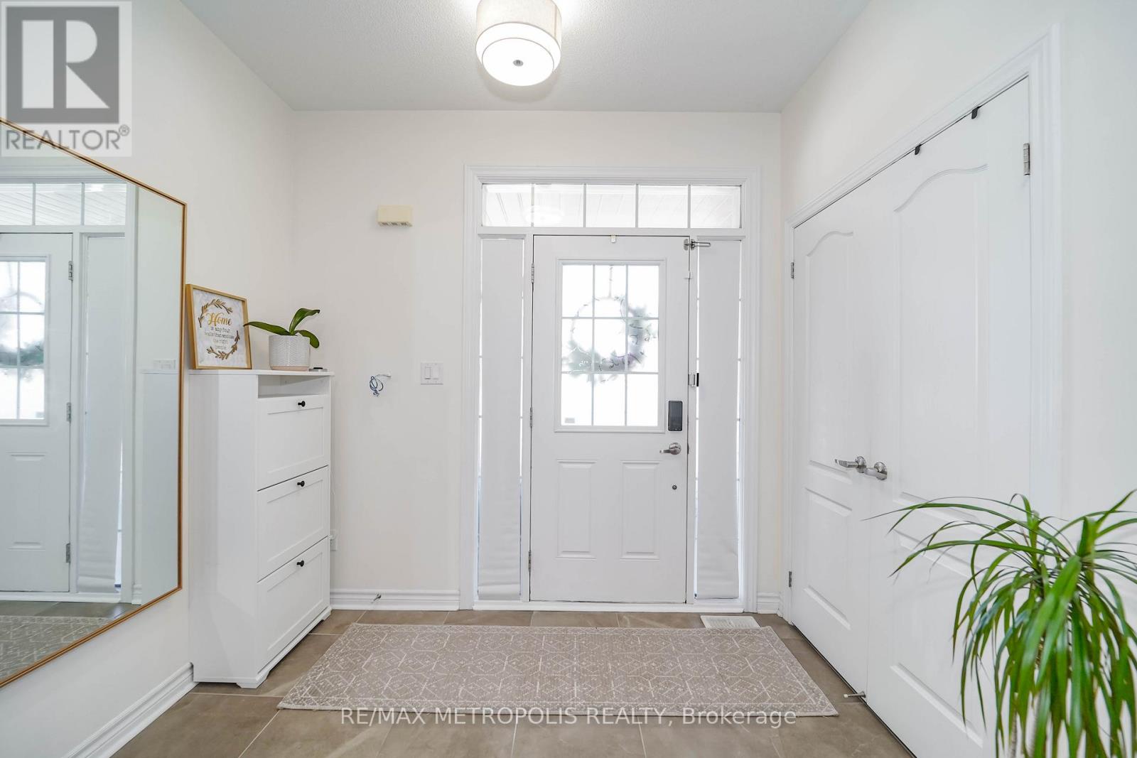 82 Mcroberts Crescent, Clarington, Ontario  L1E 0H4 - Photo 7 - E13031078