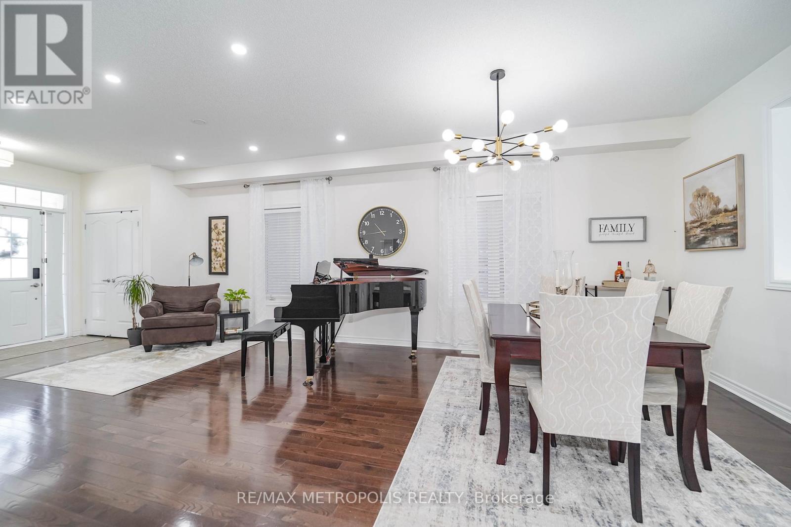 82 Mcroberts Crescent, Clarington, Ontario  L1E 0H4 - Photo 9 - E13031078