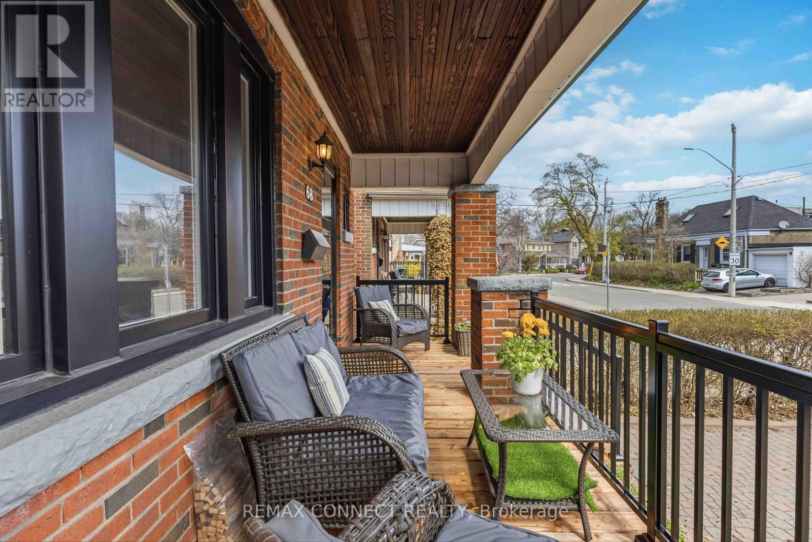 68 Hopedale Avenue, Toronto, Ontario  M4K 3M7 - Photo 2 - E13031082