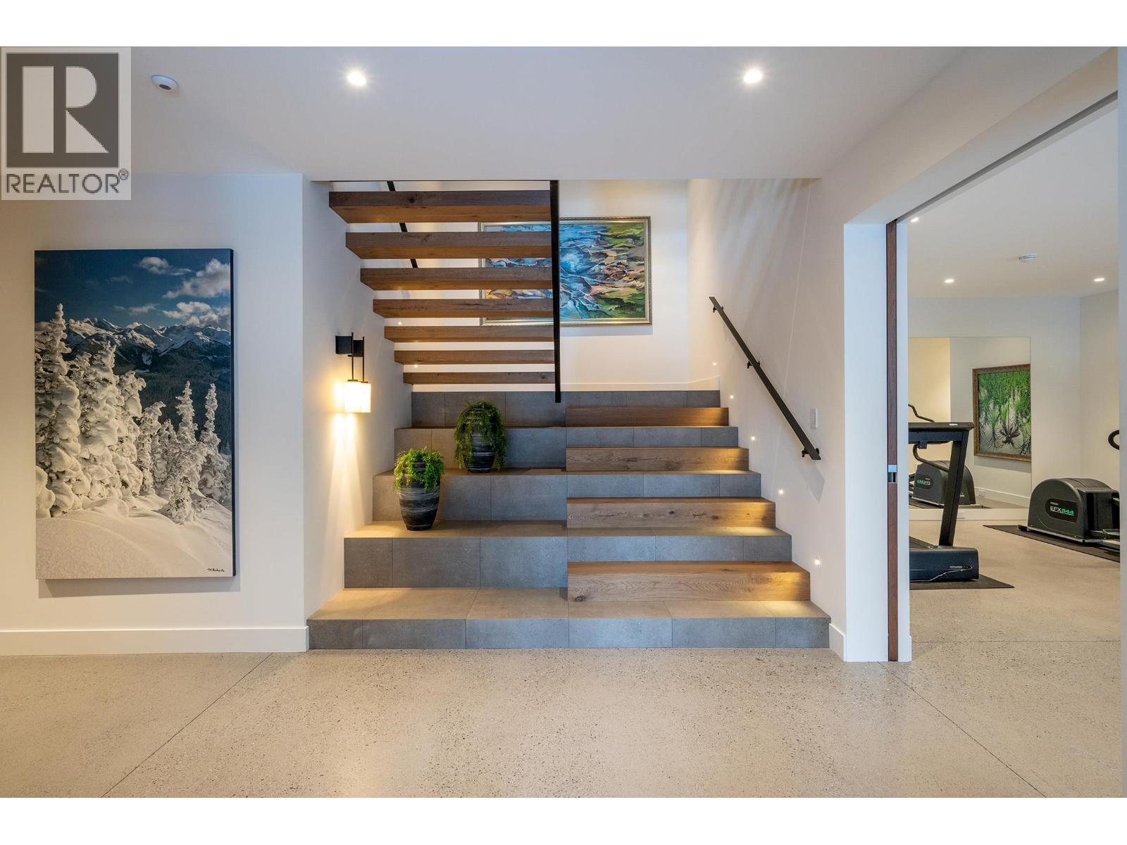 3218 Juniper Place, Whistler, British Columbia  V8E 0B8 - Photo 28 - R3078733