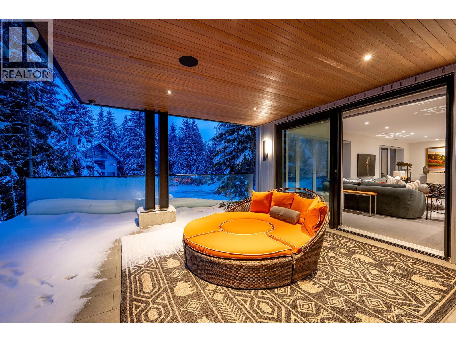 3218 Juniper Place, Whistler, British Columbia  V8E 0B8 - Photo 32 - R3078733