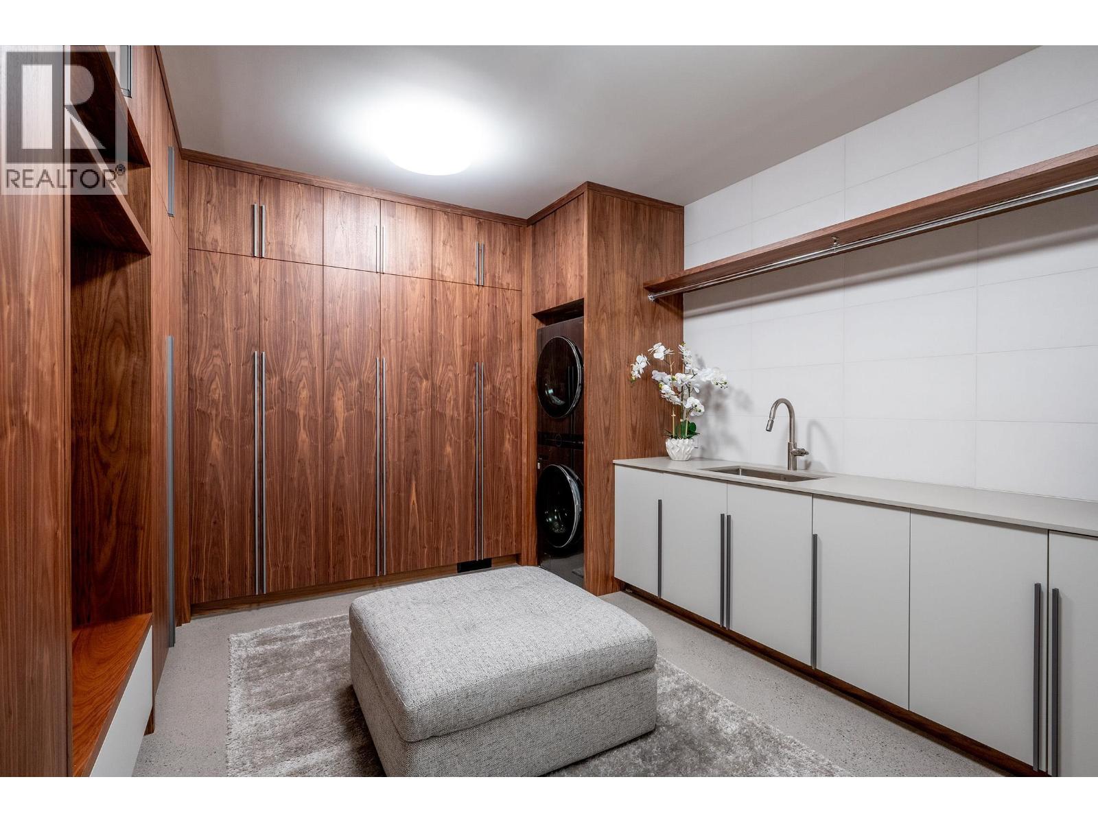 3218 Juniper Place, Whistler, British Columbia  V8E 0B8 - Photo 38 - R3078733