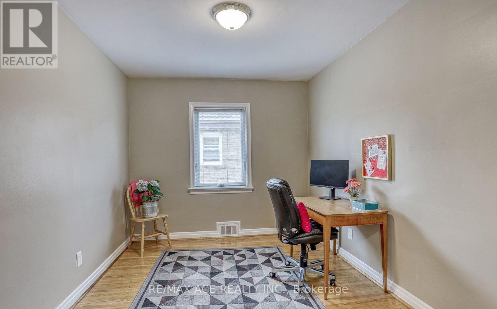 Main - 16 Marta Avenue, Toronto, Ontario  M1K 1V7 - Photo 11 - E13031108