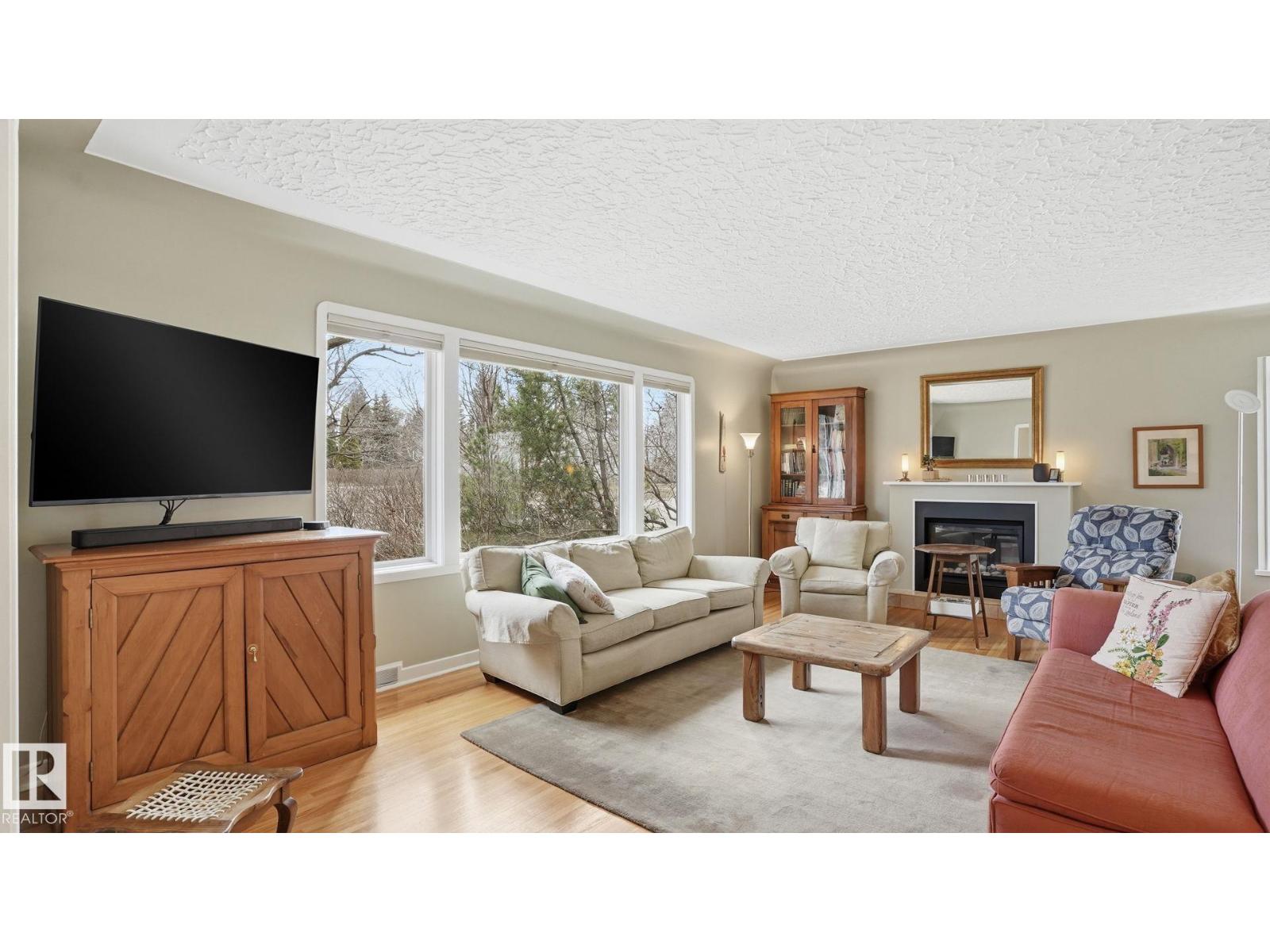 9002 120 St Nw, Edmonton, Alberta  T6G 1X7 - Photo 7 - E4483516