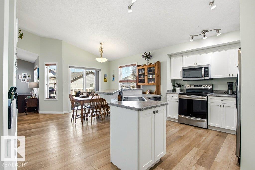 3426 21a St Nw, Edmonton, Alberta  T6T 0B3 - Photo 12 - E4483519