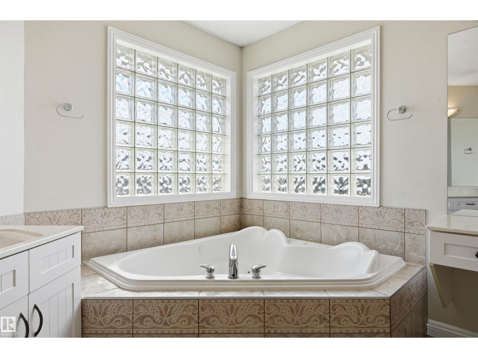 2423 Tegler Gr Nw, Edmonton, Alberta  T6R 3K2 - Photo 39 - E4483520