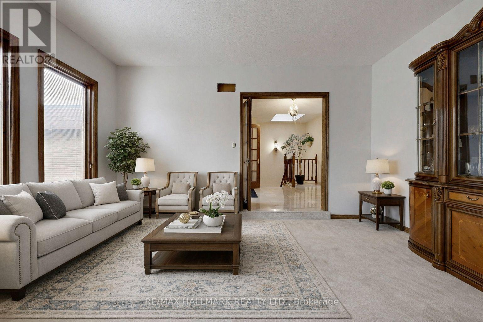 101 Leyburn Avenue, Richmond Hill, Ontario  L4C 0J6 - Photo 10 - N13030870