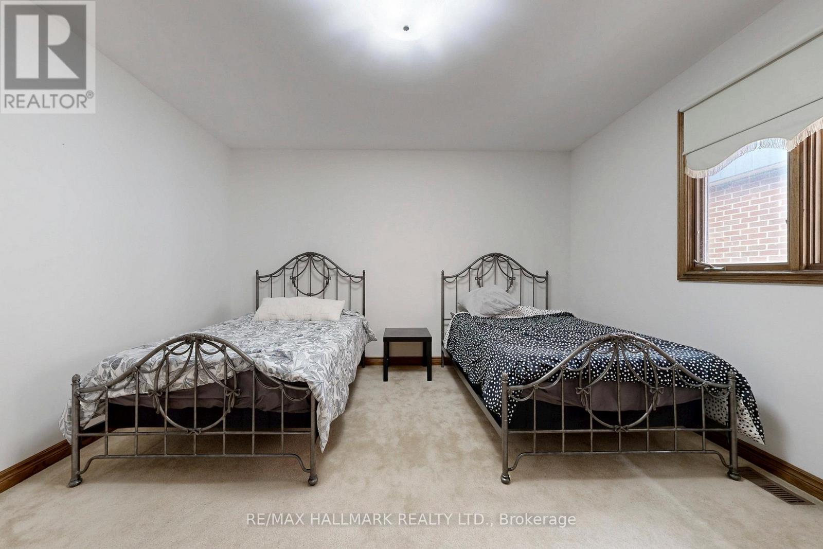 101 Leyburn Avenue, Richmond Hill, Ontario  L4C 0J6 - Photo 11 - N13030870