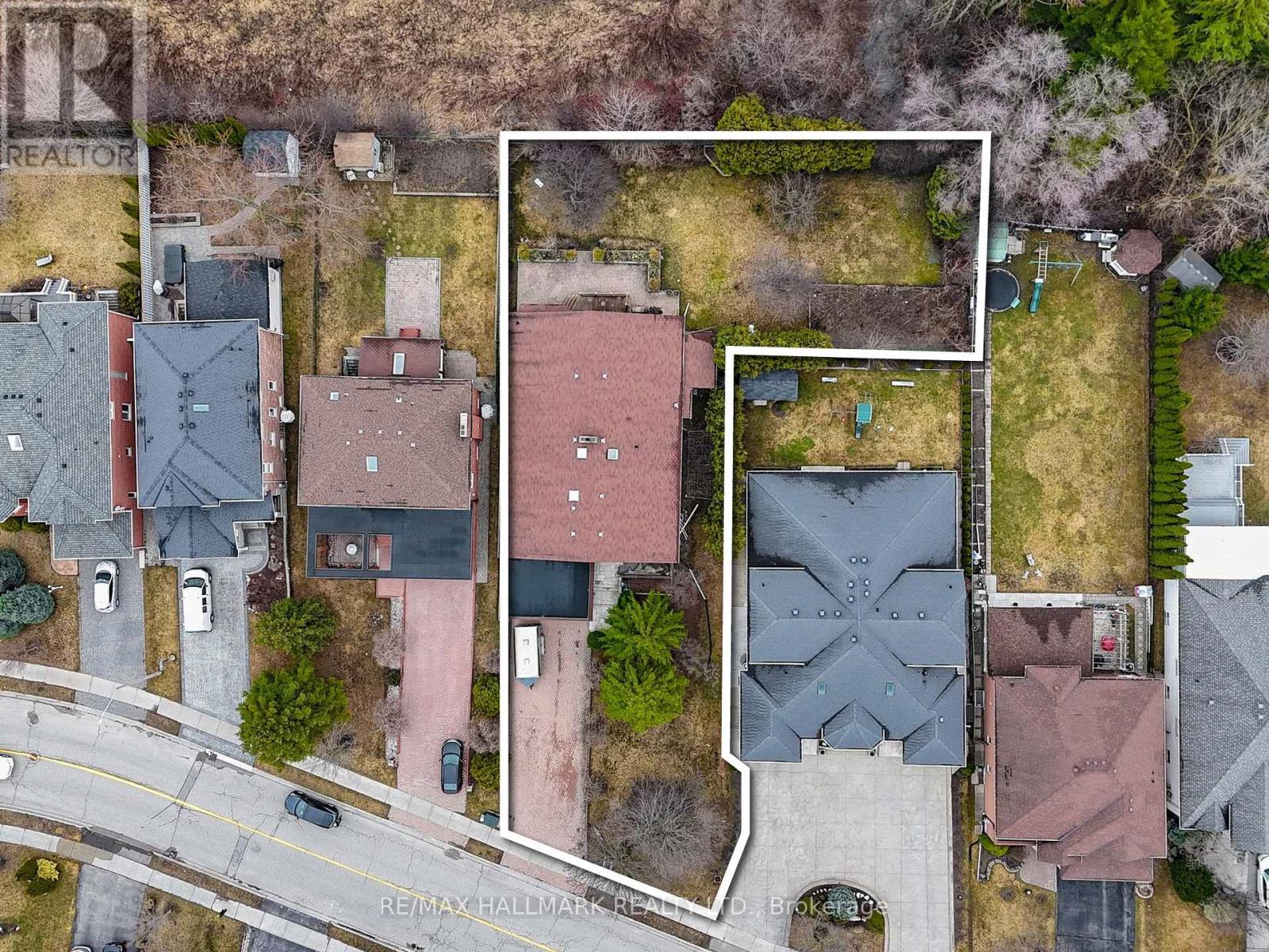 101 Leyburn Avenue, Richmond Hill, Ontario  L4C 0J6 - Photo 2 - N13030870