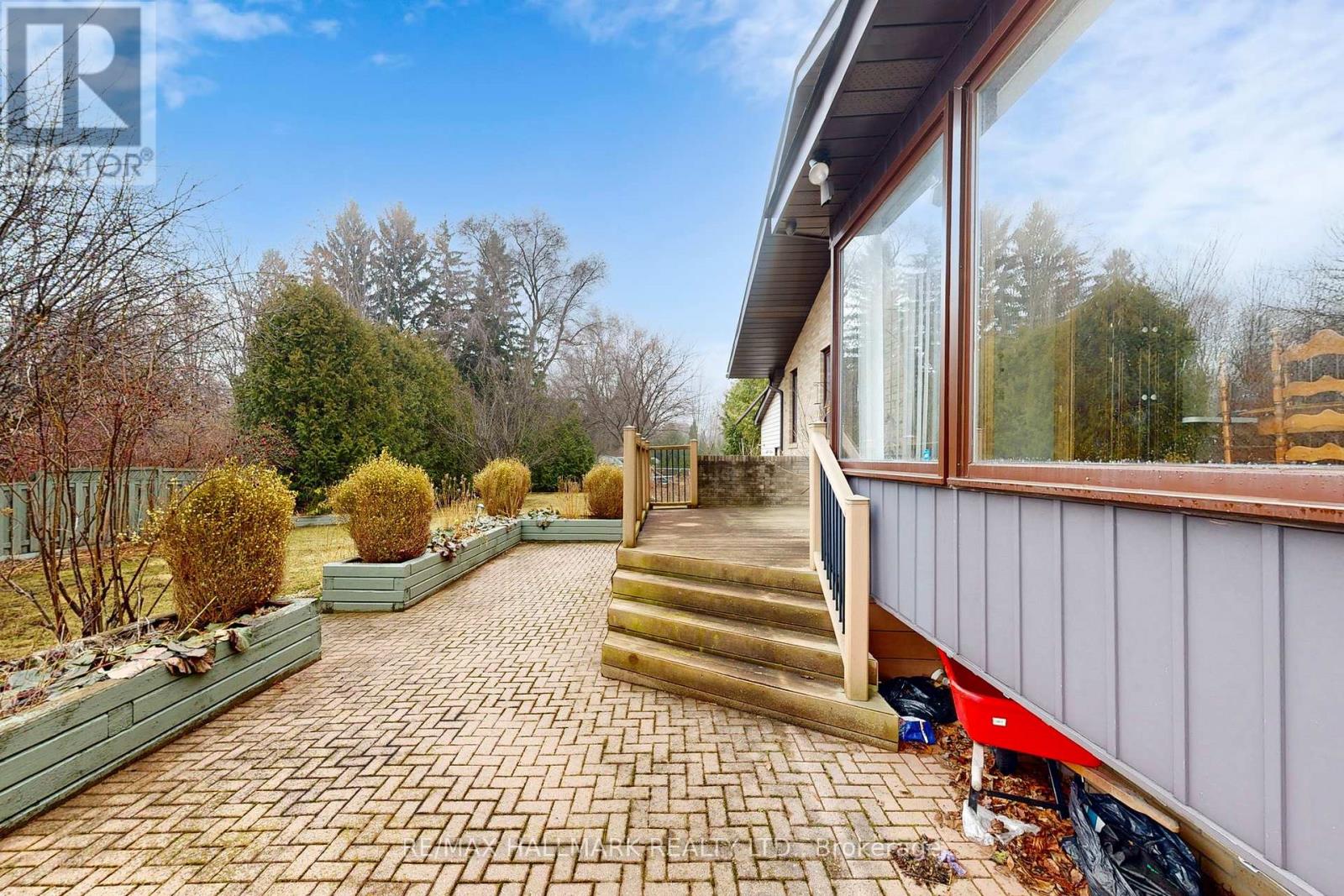 101 Leyburn Avenue, Richmond Hill, Ontario  L4C 0J6 - Photo 22 - N13030870