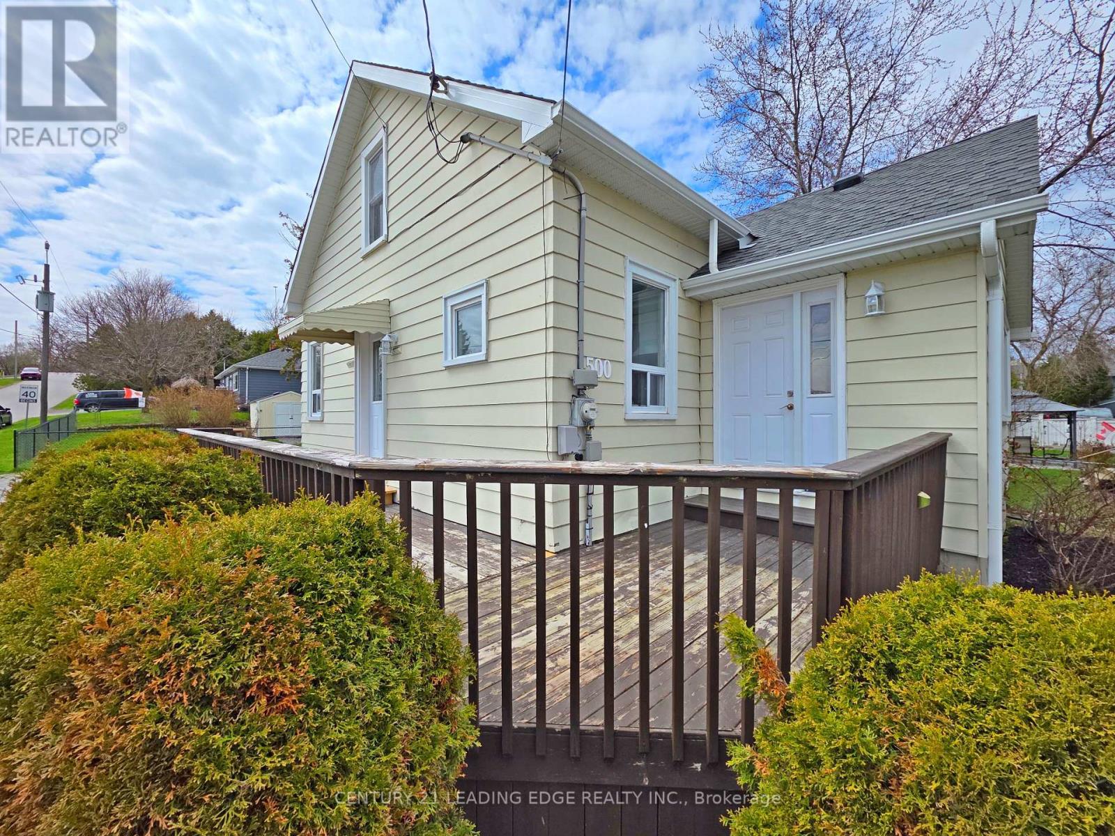 500 The Queensway South, Georgina, Ontario  L4P 2E3 - Photo 2 - N13031126