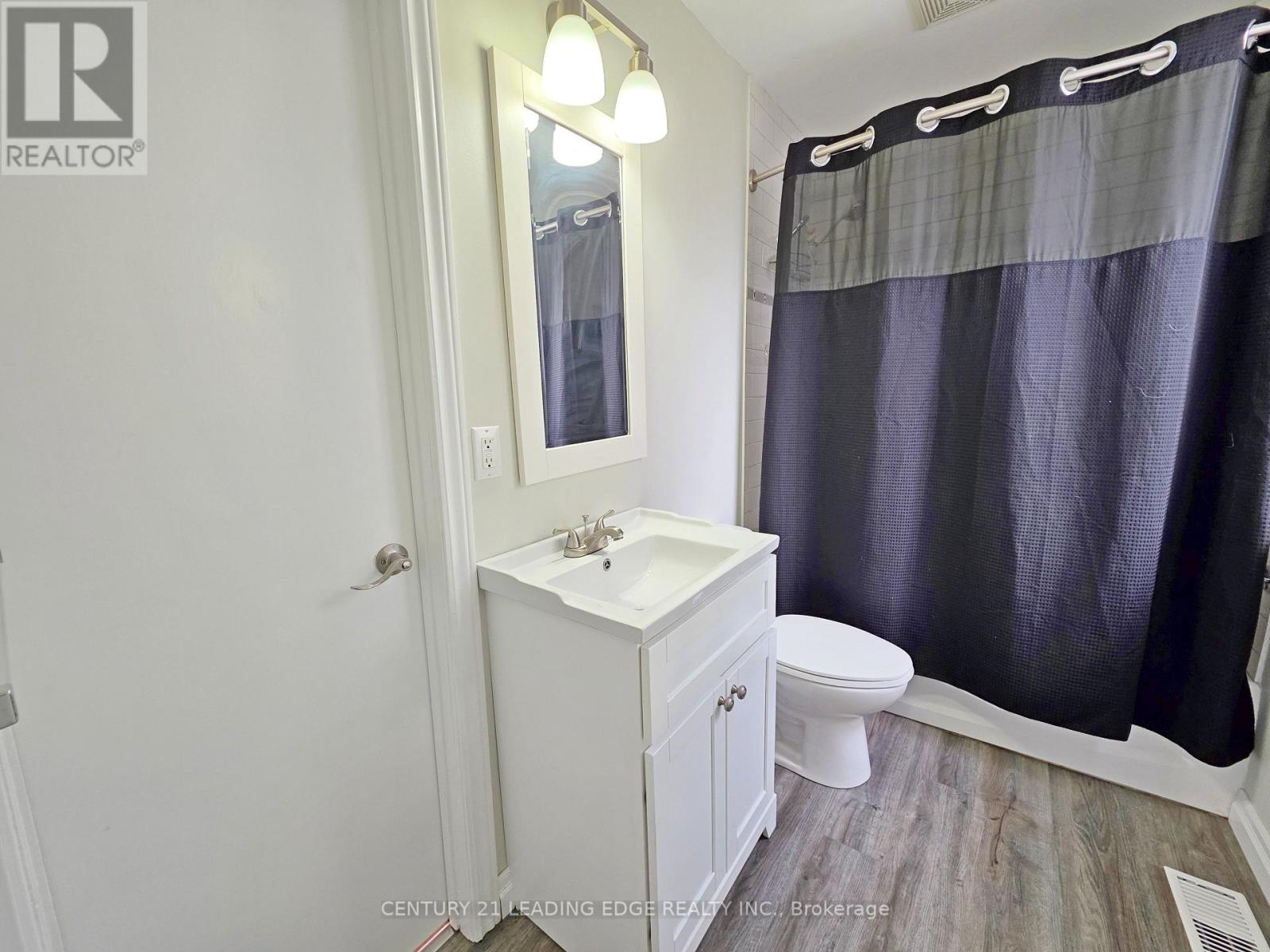 500 The Queensway South, Georgina, Ontario  L4P 2E3 - Photo 20 - N13031126