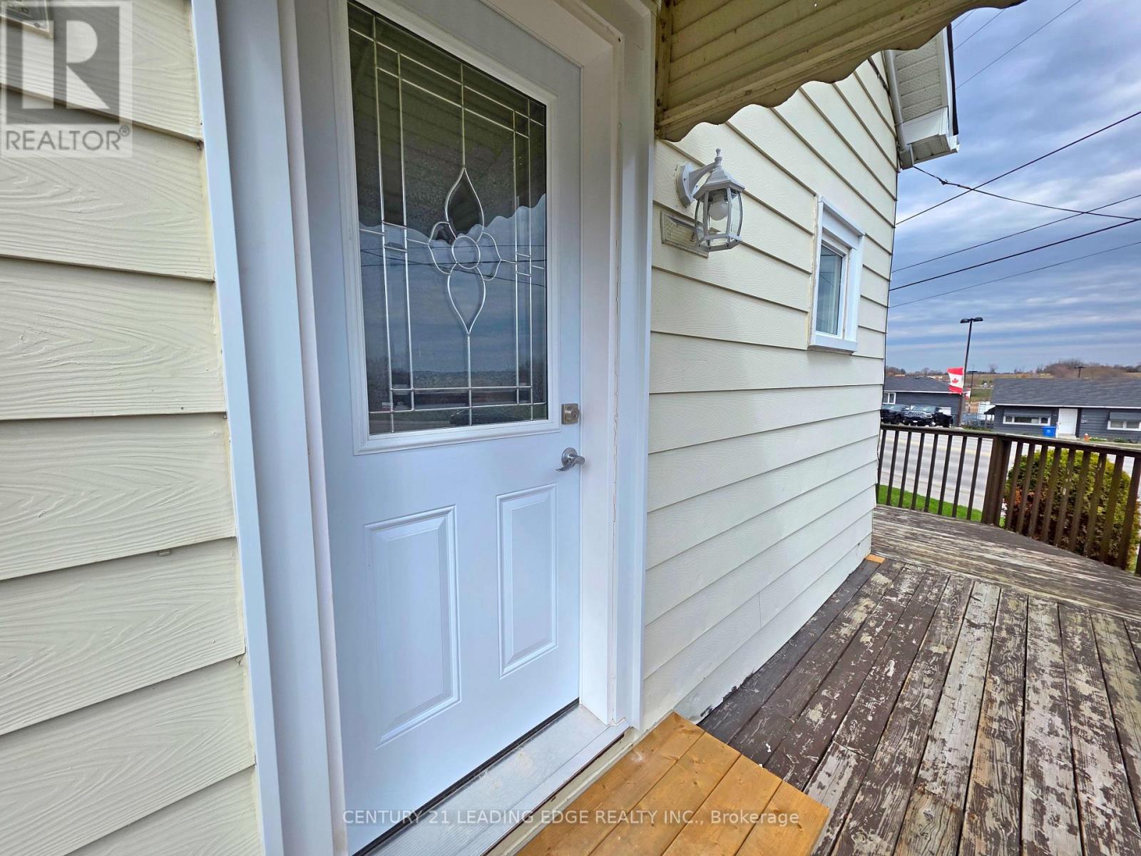 500 The Queensway South, Georgina, Ontario  L4P 2E3 - Photo 6 - N13031126