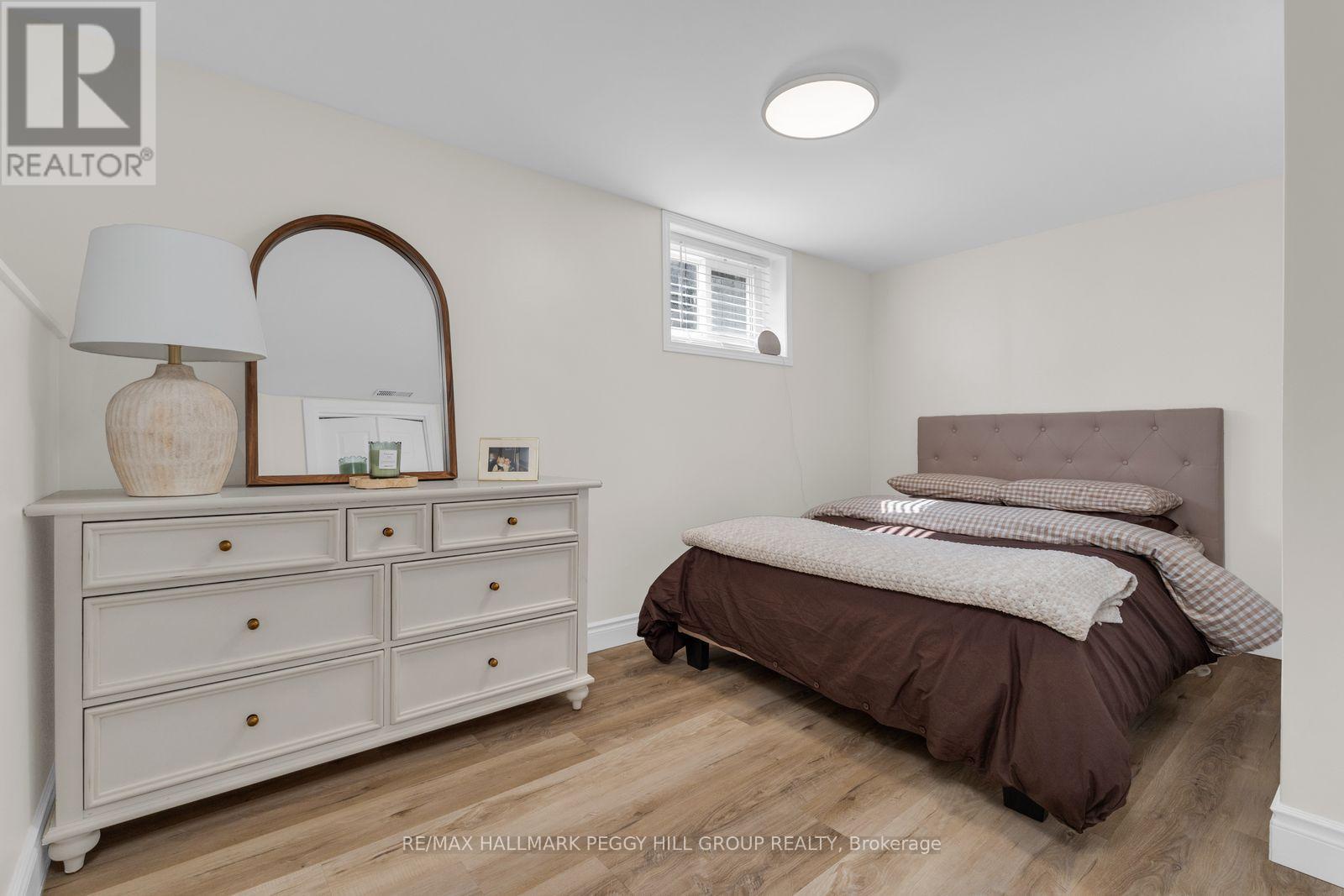 22 Agnes Street, Barrie, Ontario  L4M 2S2 - Photo 13 - S13031076