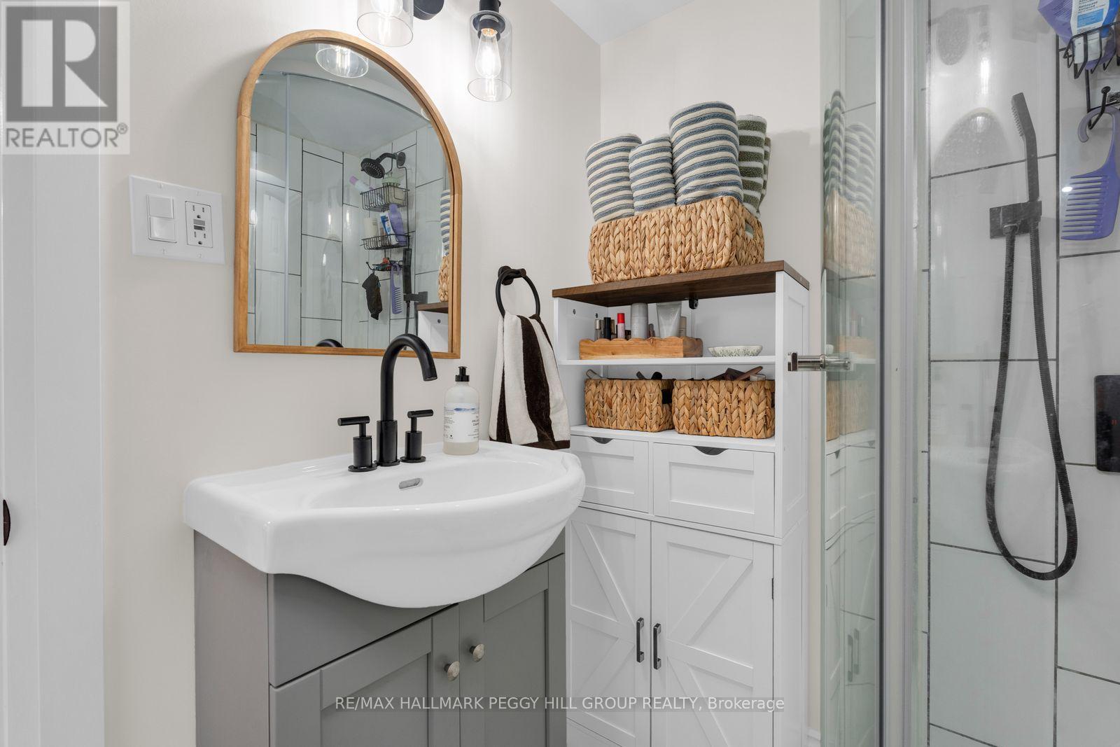 22 Agnes Street, Barrie, Ontario  L4M 2S2 - Photo 14 - S13031076