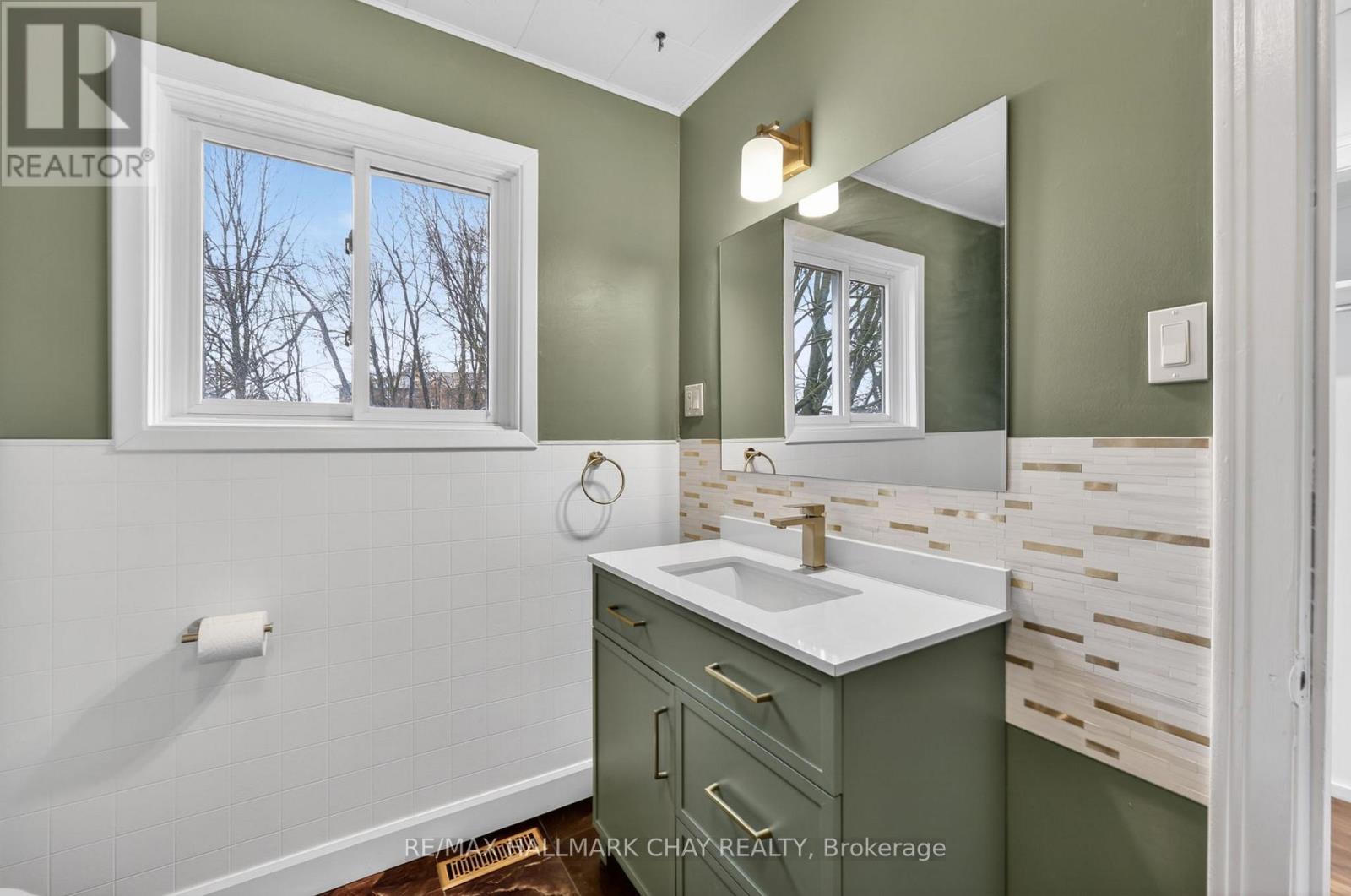 244 Gill Street, Orillia, Ontario  L3V 4K4 - Photo 13 - S13031144