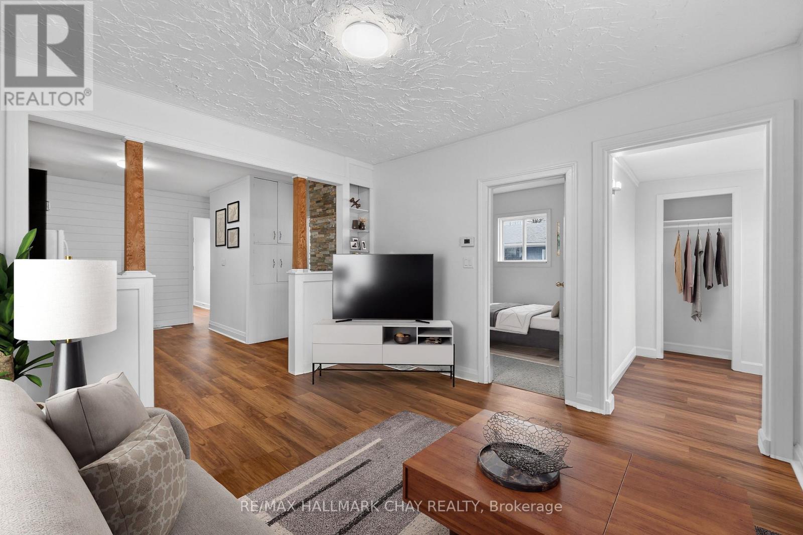 244 Gill Street, Orillia, Ontario  L3V 4K4 - Photo 4 - S13031144