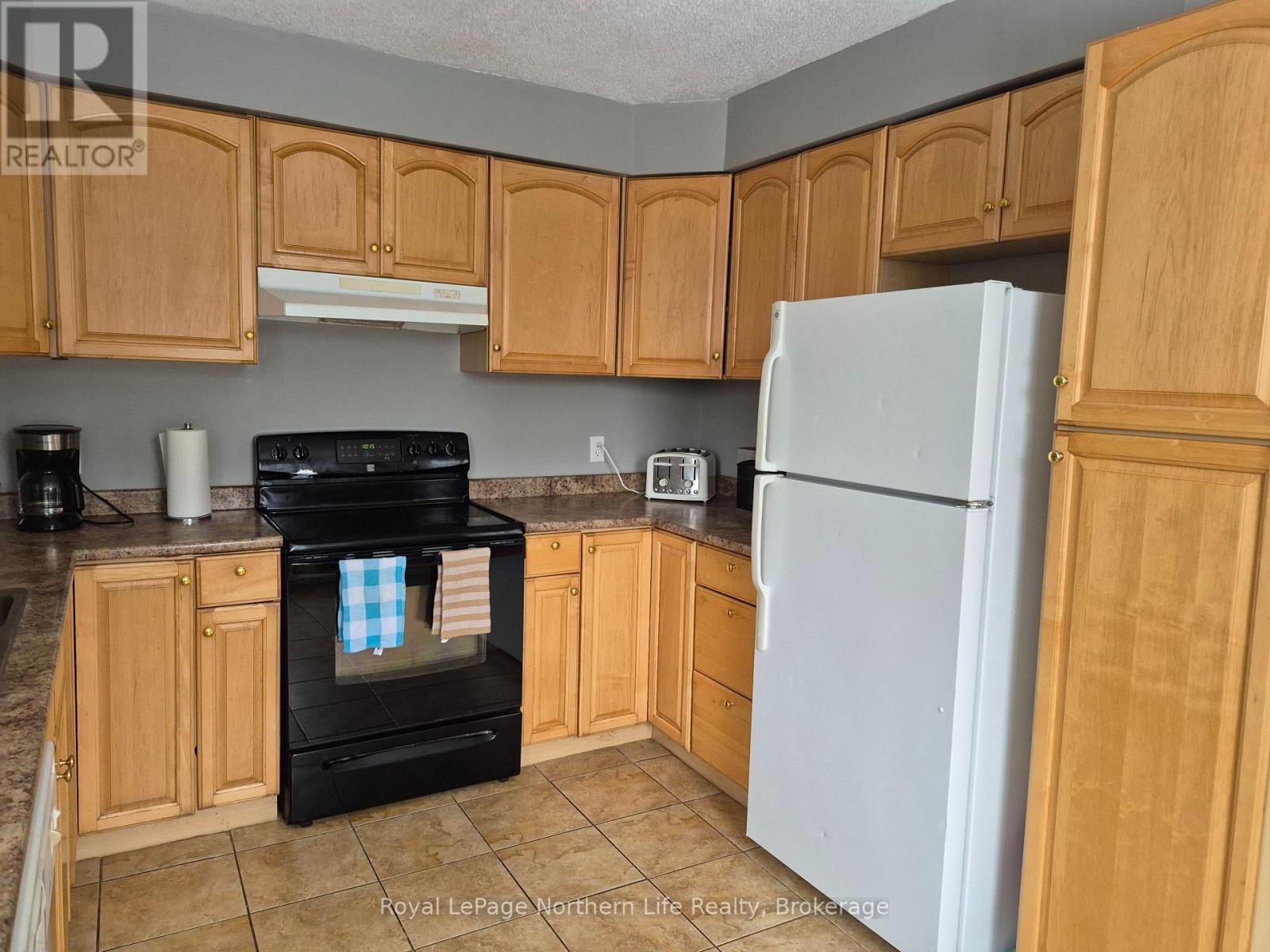 26 Arbutus Trail, Mattawan, Ontario  P0H 1V0 - Photo 16 - X12900696