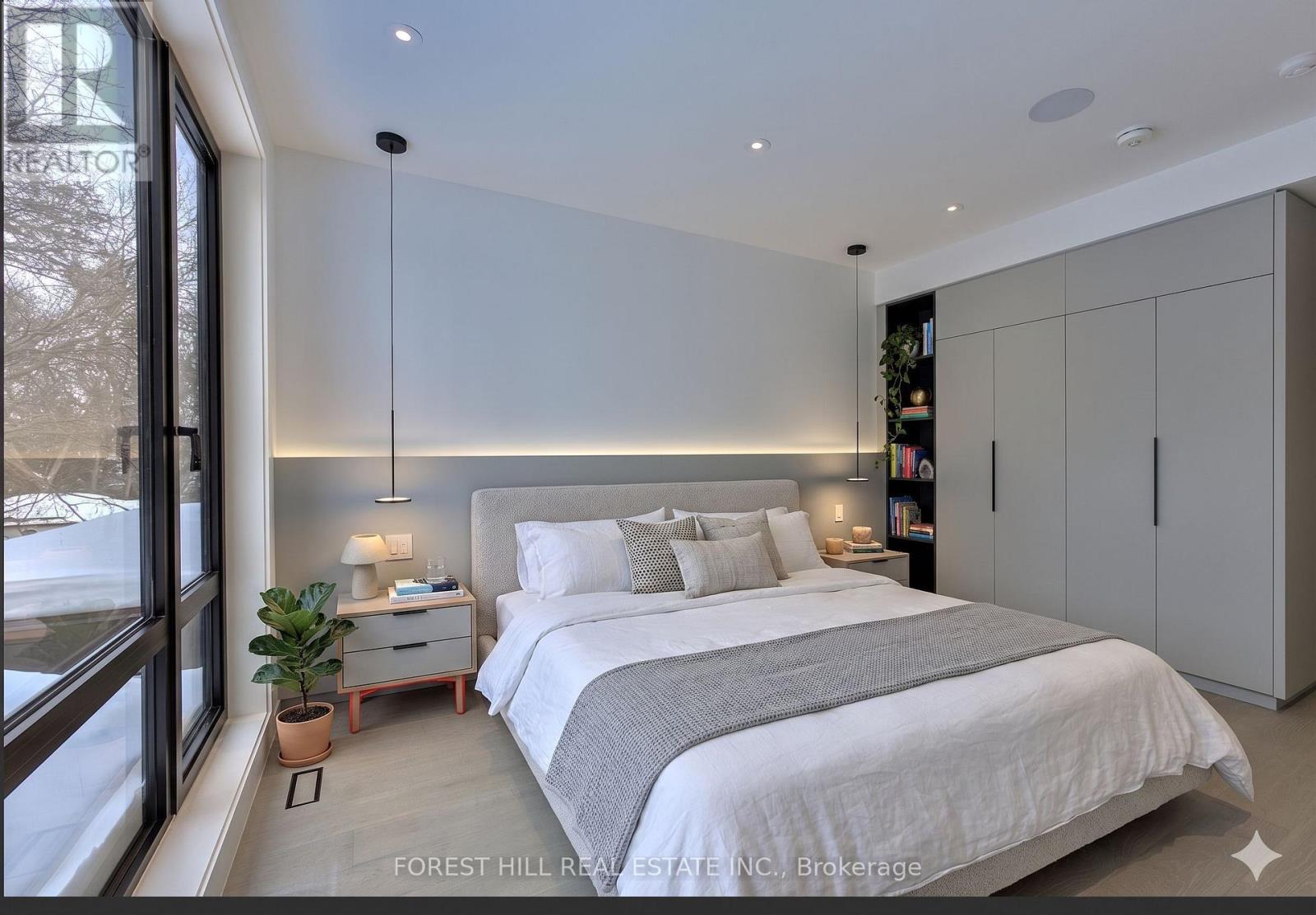 42 CAMERON AVENUE Toronto (Lansing-Westgate), ON M2N 1E1