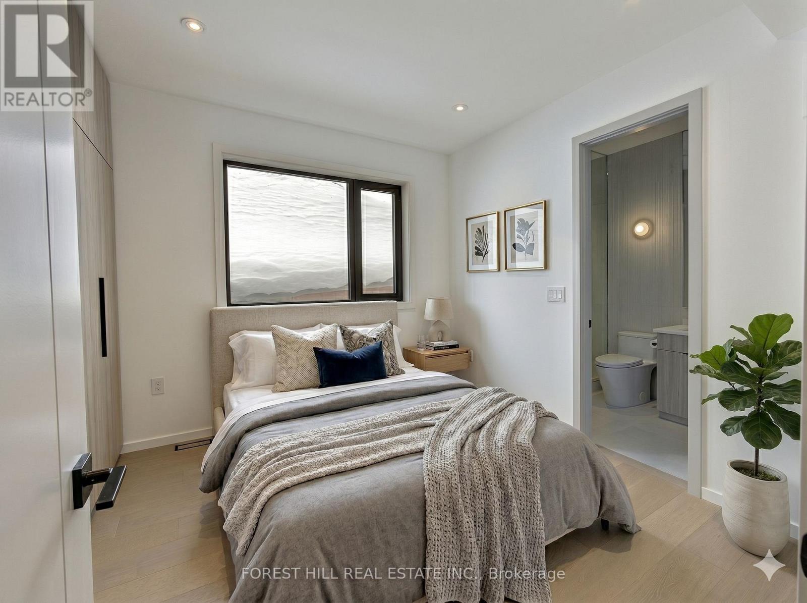 42 CAMERON AVENUE Toronto (Lansing-Westgate), ON M2N 1E1