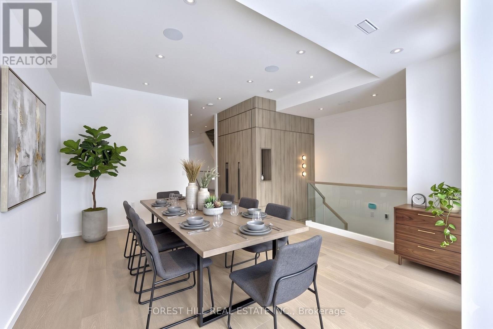 42 Cameron Avenue, Toronto, Ontario  M2N 1E1 - Photo 4 - C12943920