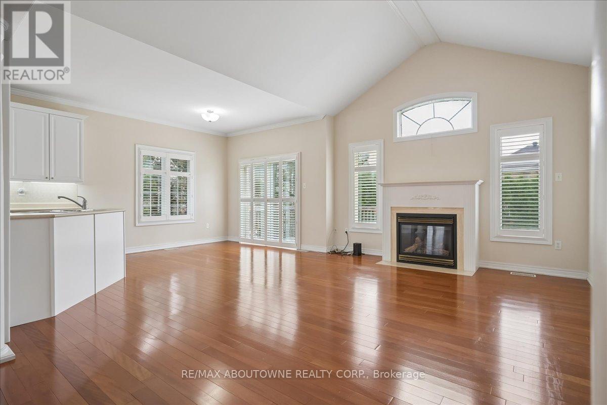 2348 Tesla Crescent, Oakville, Ontario  L6H 7T5 - Photo 11 - W13025960