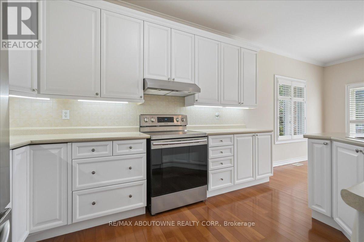 2348 Tesla Crescent, Oakville, Ontario  L6H 7T5 - Photo 29 - W13025960