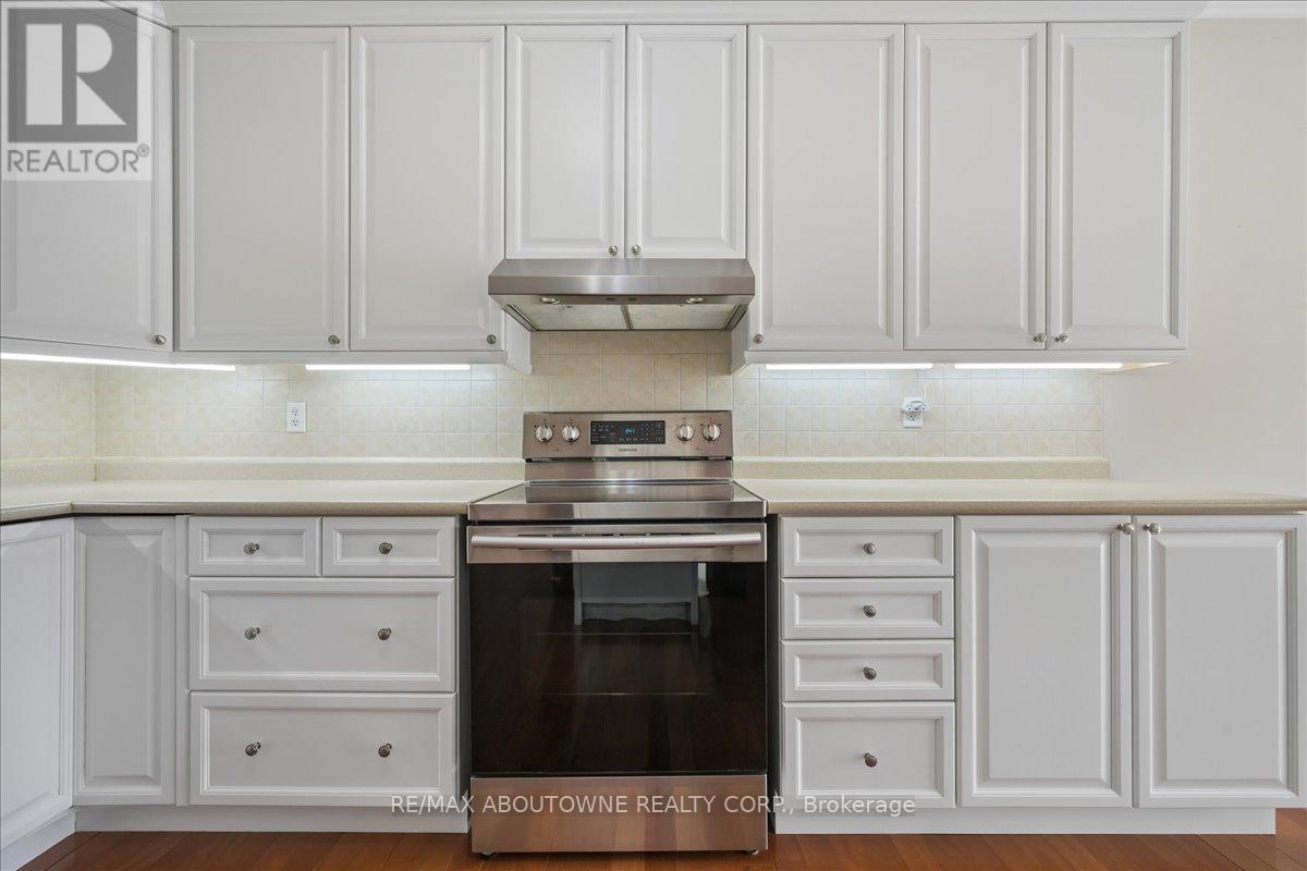 2348 Tesla Crescent, Oakville, Ontario  L6H 7T5 - Photo 28 - W13025960