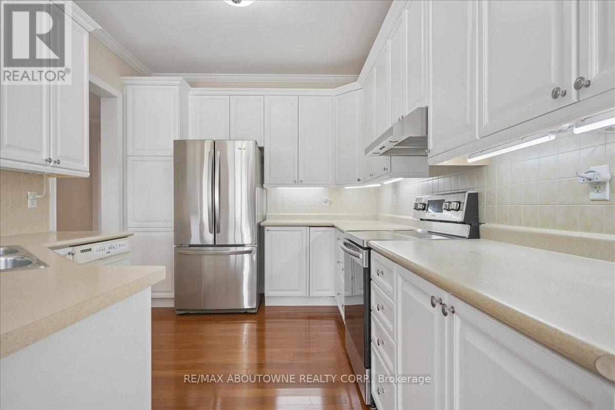 2348 Tesla Crescent, Oakville, Ontario  L6H 7T5 - Photo 26 - W13025960