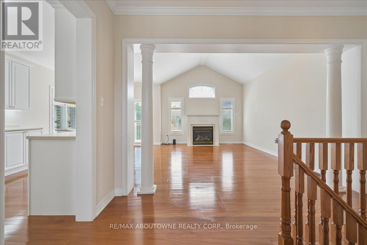 2348 Tesla Crescent, Oakville, Ontario  L6H 7T5 - Photo 9 - W13025960