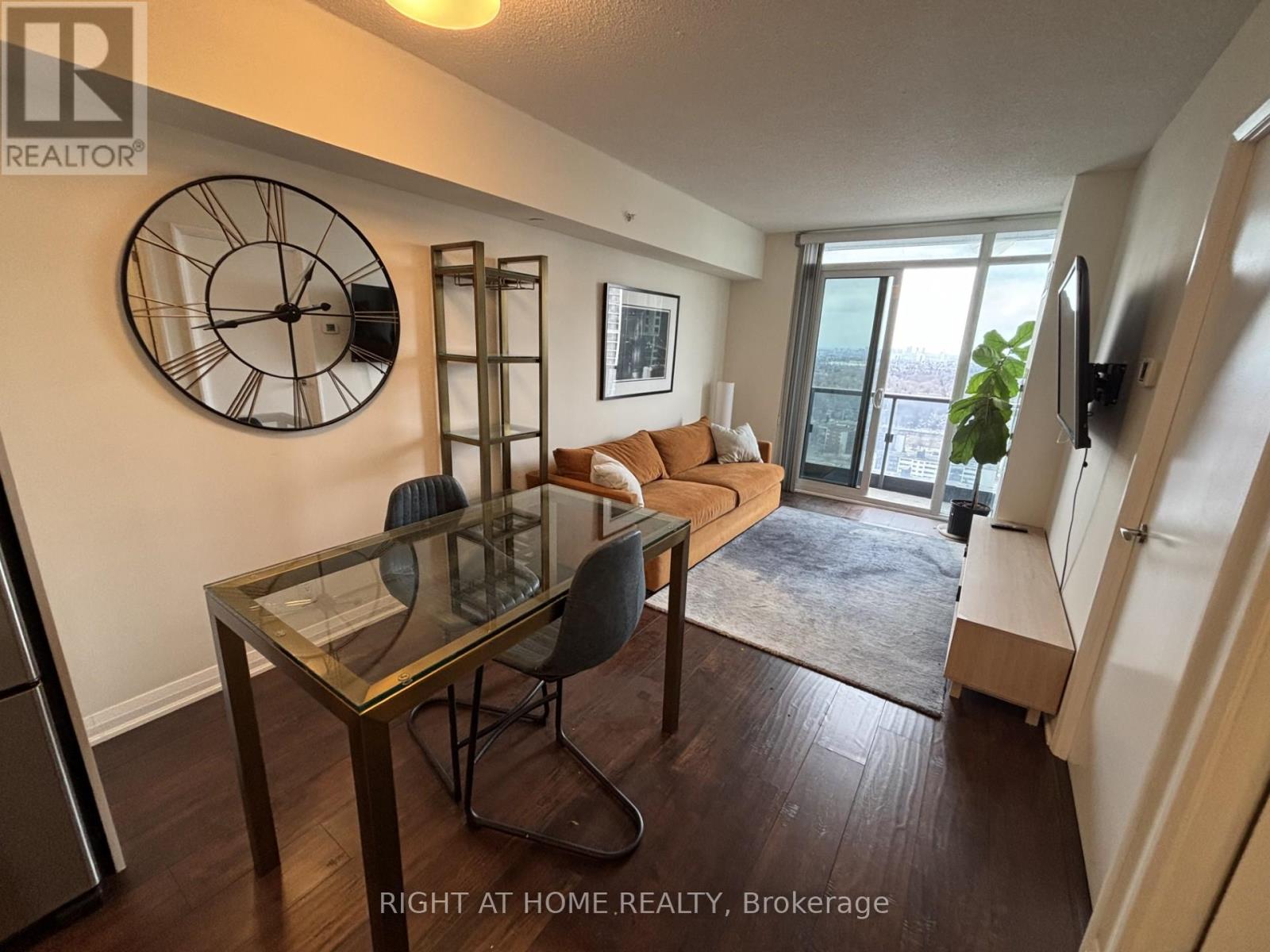 2709 - 5 Valhalla Inn Road, Toronto, Ontario  M9B 0B1 - Photo 4 - W13030824