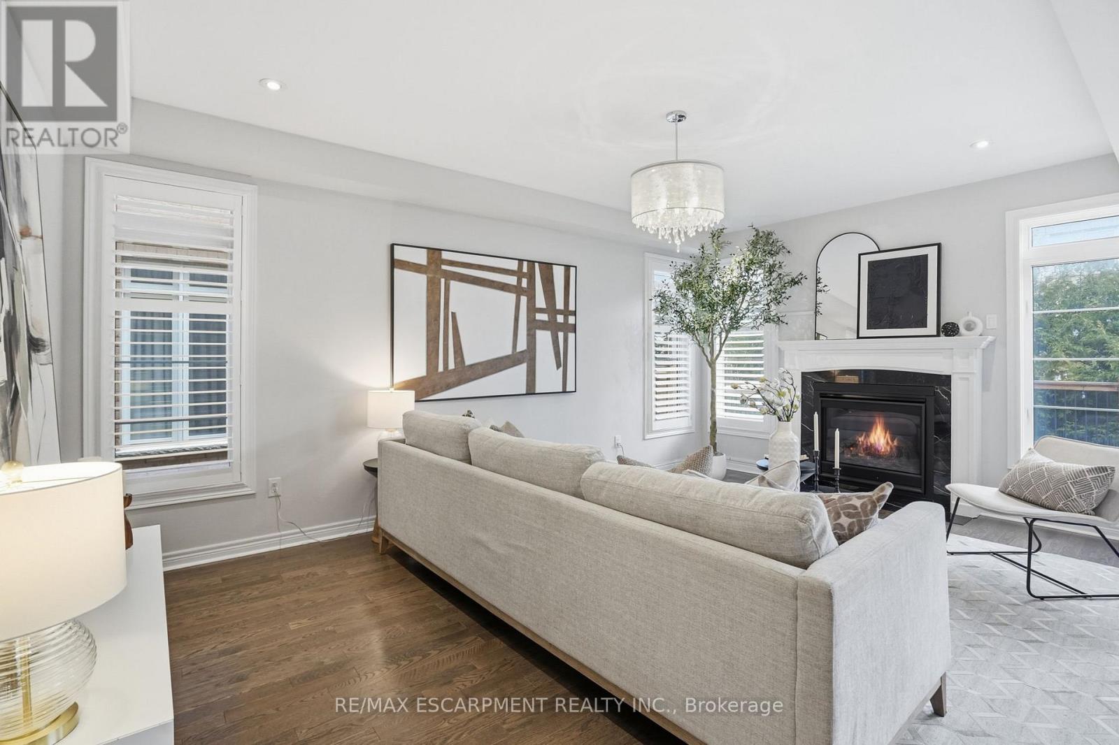 198 Jessie Caverhill Pass, Oakville, Ontario  L6M 0Z6 - Photo 10 - W13030860