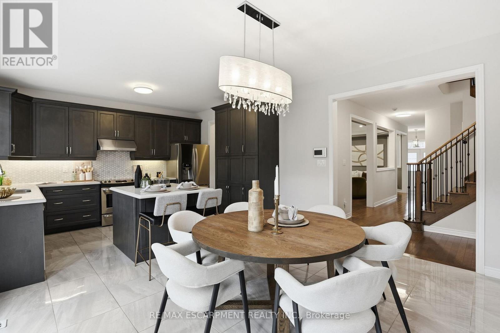 198 Jessie Caverhill Pass, Oakville, Ontario  L6M 0Z6 - Photo 19 - W13030860