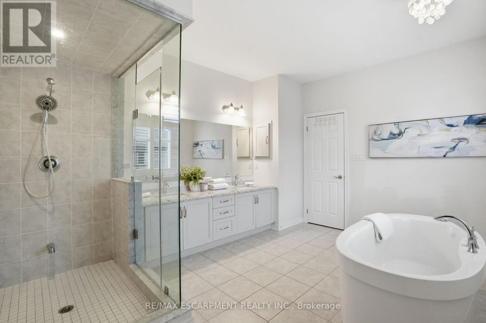 198 Jessie Caverhill Pass, Oakville, Ontario  L6M 0Z6 - Photo 34 - W13030860