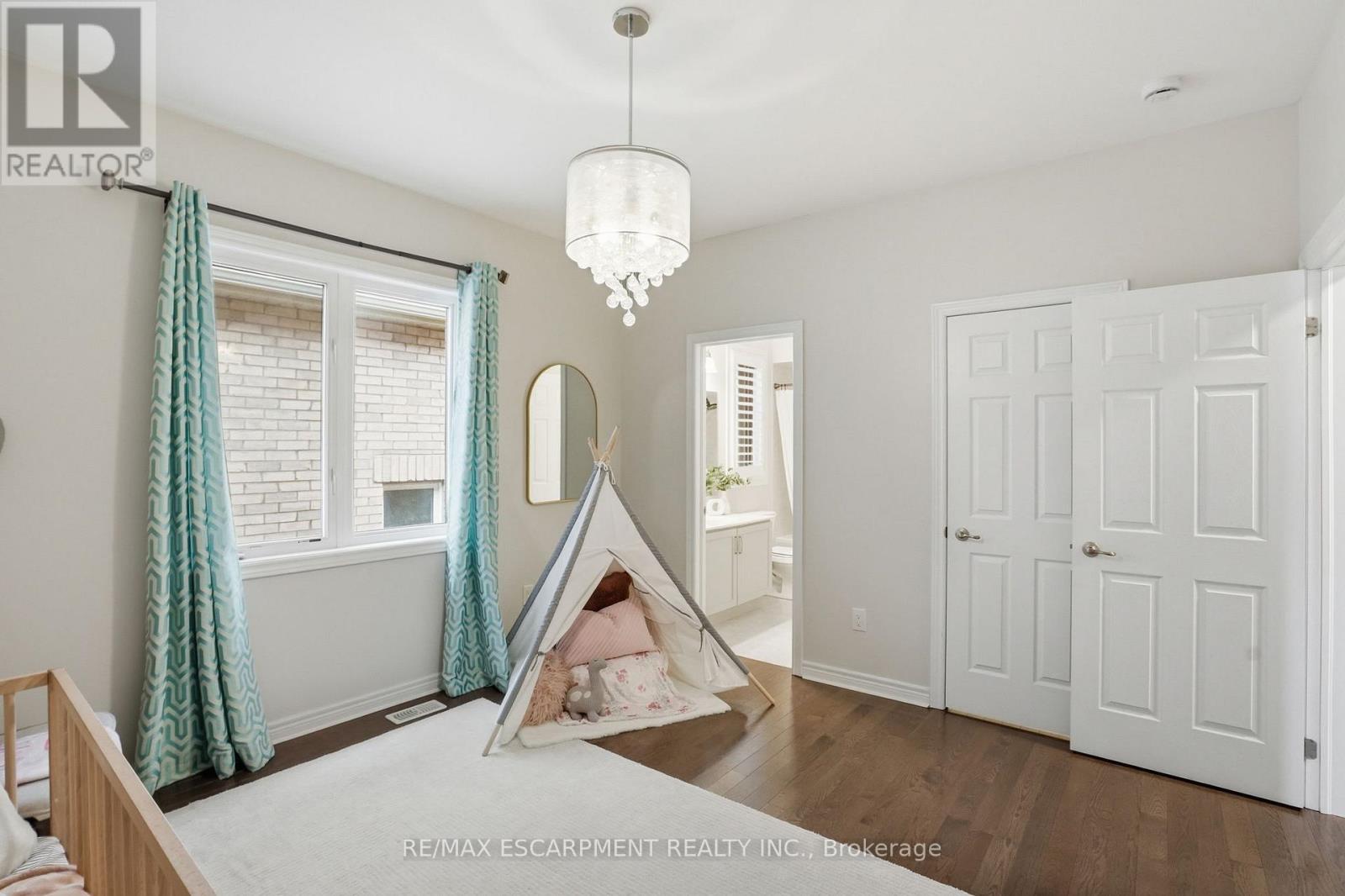 198 Jessie Caverhill Pass, Oakville, Ontario  L6M 0Z6 - Photo 41 - W13030860