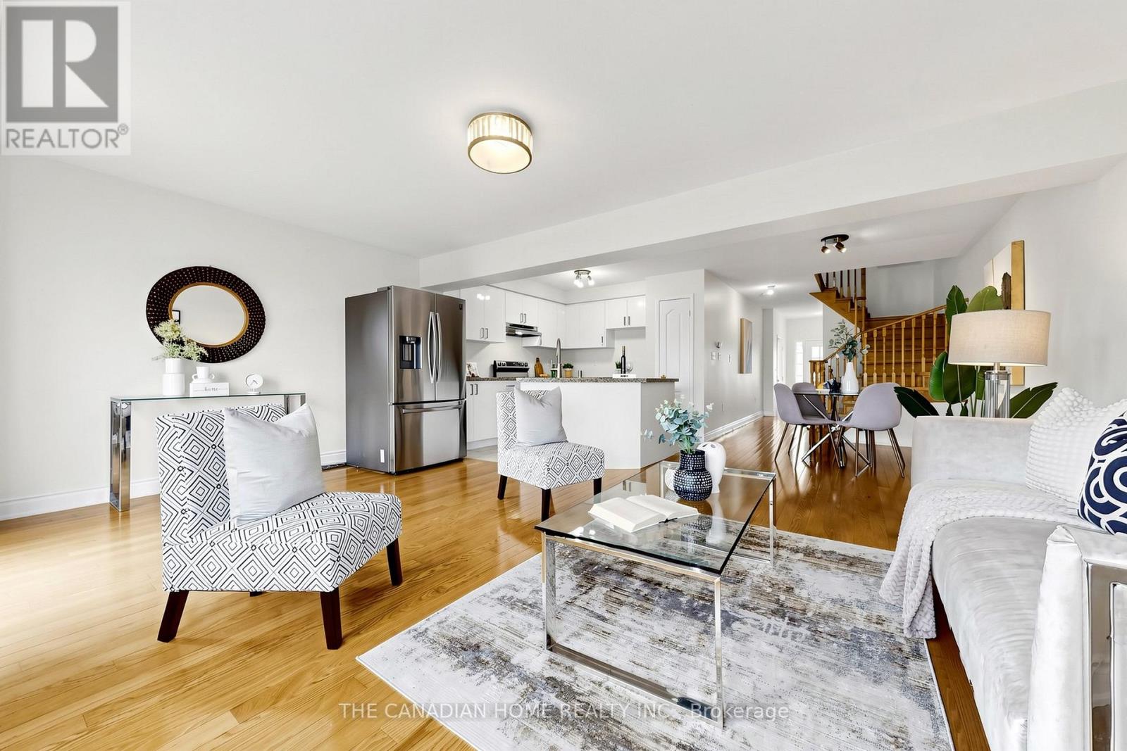 3470 Angel Pass Drive, Mississauga, Ontario  L5M 7N4 - Photo 4 - W13030866