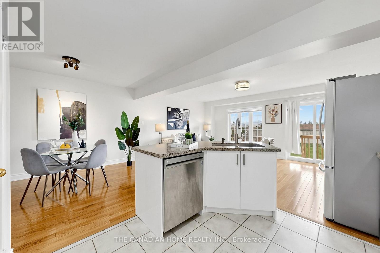 3470 Angel Pass Drive, Mississauga, Ontario  L5M 7N4 - Photo 6 - W13030866