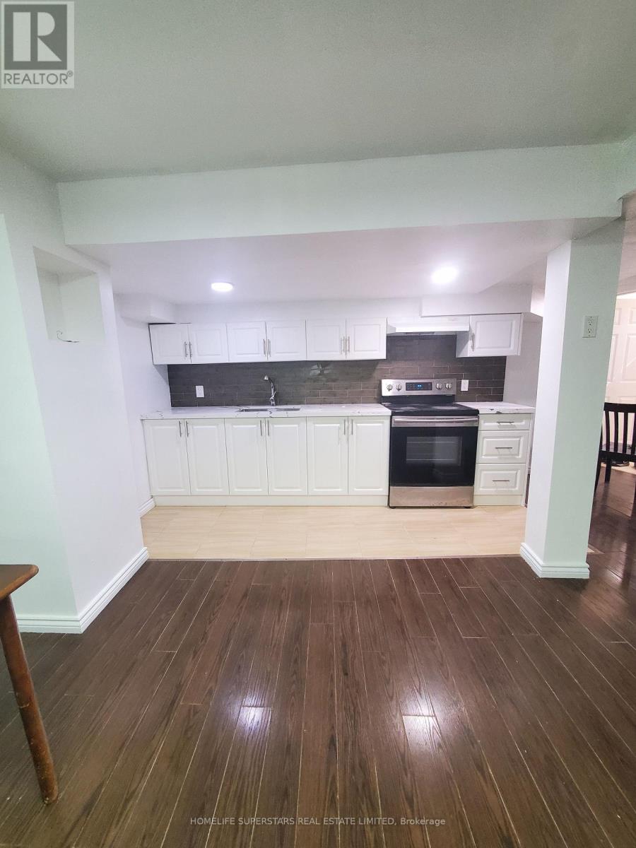 6096 Windfleet Crescent, Mississauga, Ontario  L5V 2Z6 - Photo 4 - W13030872